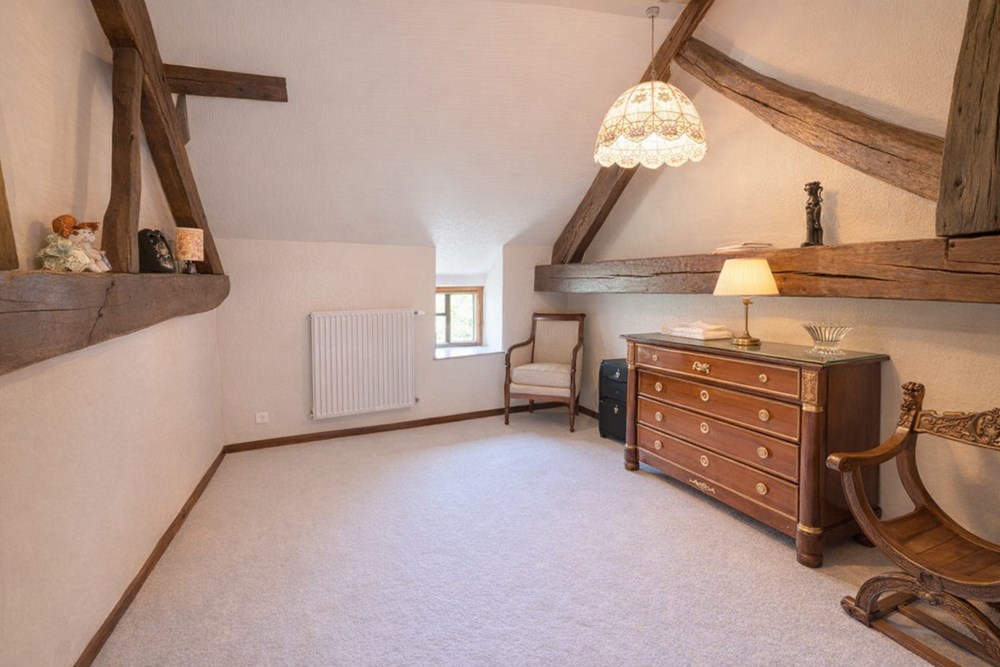 PROPRIETE DE 200M² SUR 2500M² DE TERRAIN - ESPACE DE VIE DOUBLE - 3/4 CHAMBRES - PMR POSSIBLE - COUP DE COEUR ASSURE - RARE photo 4