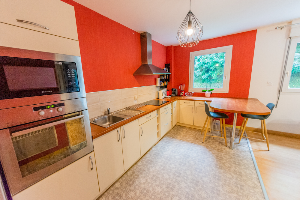APPARTEMENT T4 85M² - 3 CHAMBRES - BALCON - ASCENSEUR - DALLE BETON - PARKING AISE photo 2