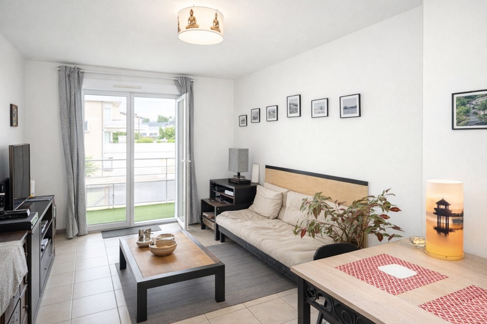 APPARTEMENT - T2 - IDEAL INVESTISSEUR - LOCATAIRE EN PLACE - ASCENSEUR - BALCON - BON DPE - BELLE EXPOSITION - PARKING PRIVE