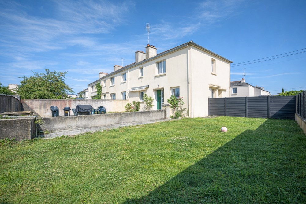 MAISON - T6 - 5 CHAMBRES - IDEALEMENT SITUE - PIECE DE VIE DE 46M² - GARAGE - EXPOSITION SUD