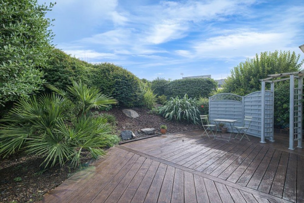 MAISON CONTEMPORAINE T6 - PIECE DE VIE +35M² - 4 CHAMBRES - TERRAIN +600M² - RARE - COUP DE COEUR photo 5