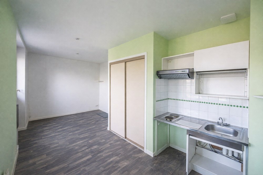 DEUX STUDIOS - CENTRE VILLE PROCHE HARTELOIRE - 1 STUDIO DE 23M² - 1 STUDIO DE 28M² - IDEAL INVESTISSEURS - CAVE - FAIBLE CHARGES - FORT POTENTIEL photo 2