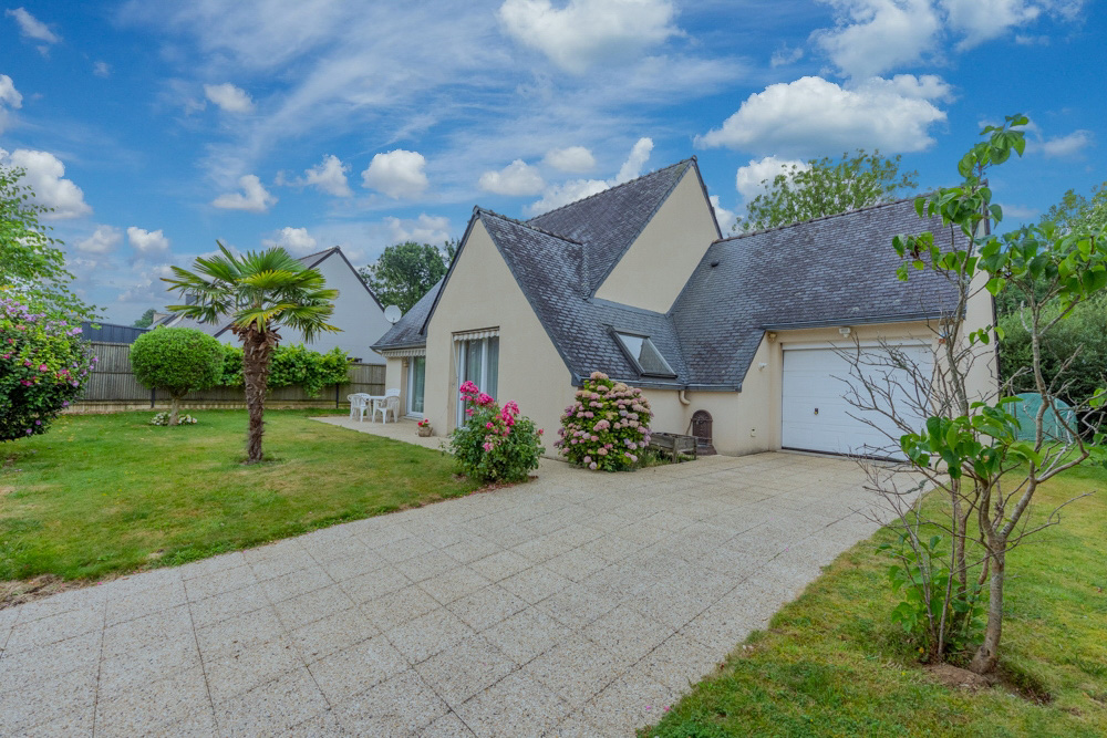 MAISON INDIVIDUELLE 115M² T6 DE 1997 - 4 CHAMBRES - GARAGE SUR TERRAIN CLOS DE 550M²