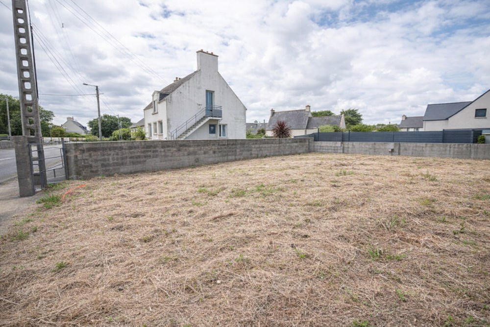 TERRAIN - 223M² - ST RENAN - HORS LOTISSEMENT - NON VIABILISE - BONNE EXPOSITION photo 3