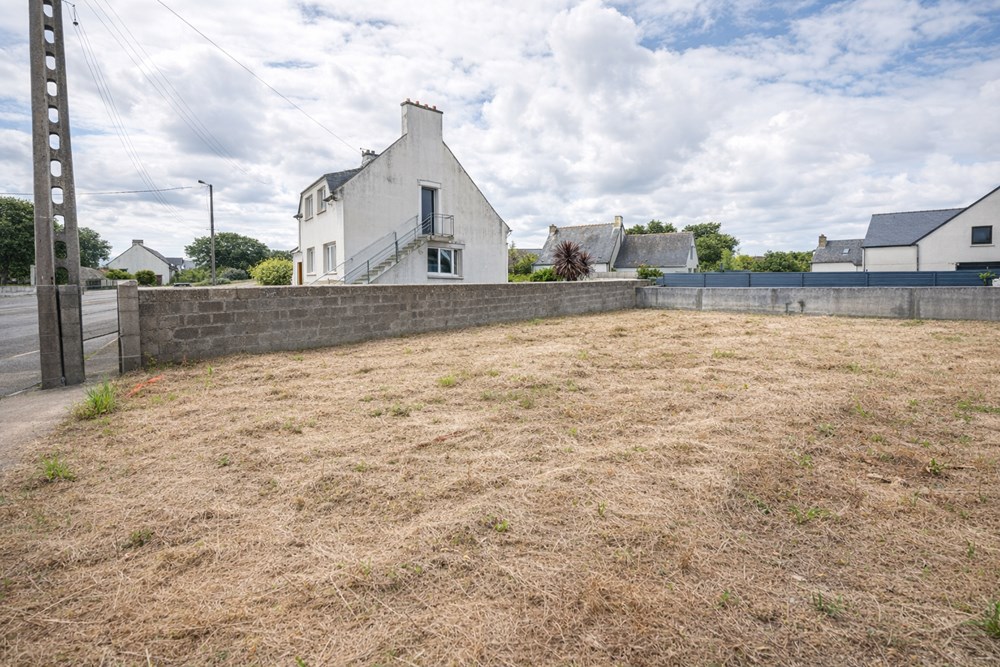 TERRAIN - 223M² - ST RENAN - HORS LOTISSEMENT - NON VIABILISE - BONNE EXPOSITION