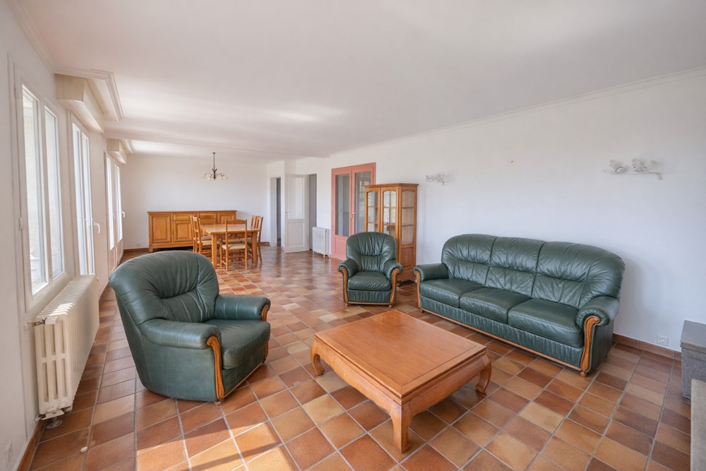 MAISON INDIVIDUELLE 135M² - 5 CHAMBRES - SOUS-SOL INTEGRAL - BEAU POTENTIEL SUR TERRAIN DE 2000M² photo 3