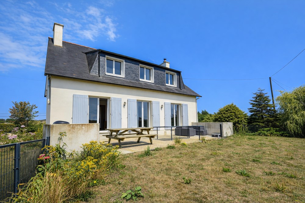 MAISON INDIVIDUELLE 135M² - 5 CHAMBRES - SOUS-SOL INTEGRAL - BEAU POTENTIEL SUR TERRAIN DE 2000M²