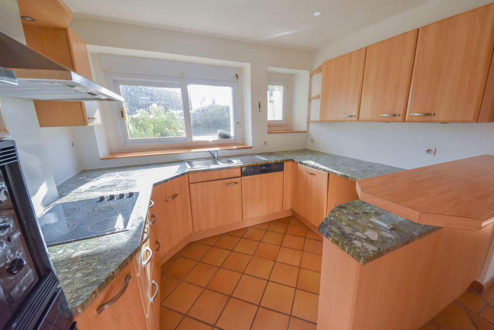 MAISON DE VILLE T5 137M² - 3 CHAMBRES POSSIBLE 5 - COMBLES AMENAGEABLES - TERRAIN CLOS DE 330M² photo 5