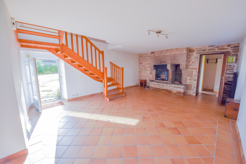 MAISON DE VILLE T5 137M² - 3 CHAMBRES POSSIBLE 5 - COMBLES AMENAGEABLES - TERRAIN CLOS DE 330M² photo 3