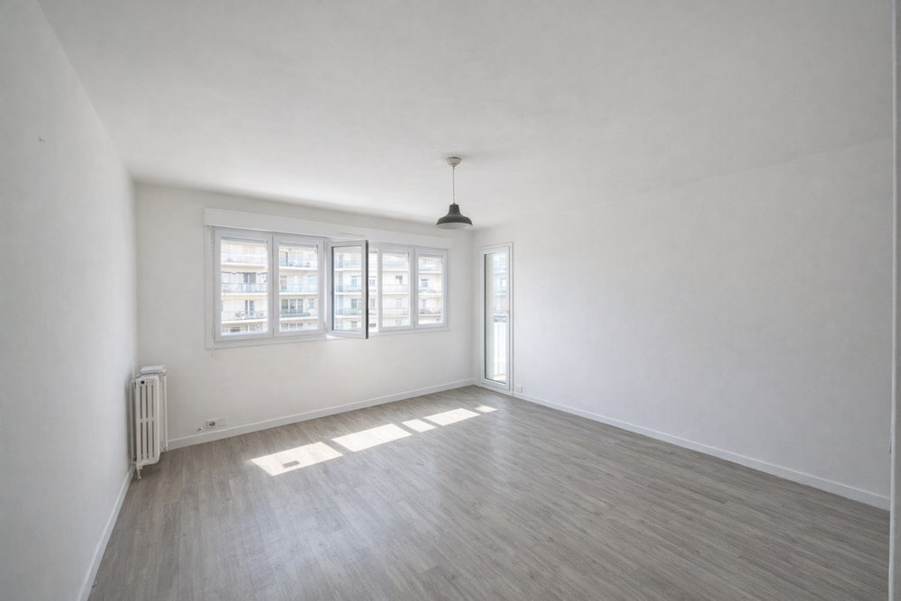 APPARTEMENT - T3 - BIEN EXPOSE - PETIT BALCON - PROCHE NOUVEAU TRAMWAY ET DU CENTRE VILLE - COPROPRIETE BIEN ENTRETENUE
