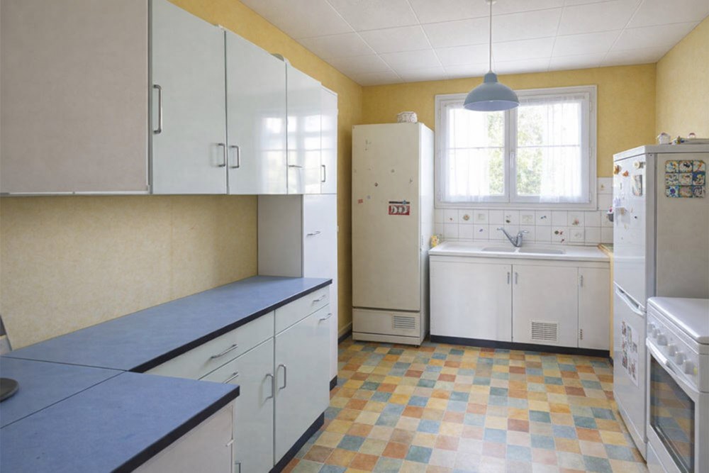 APPARTEMENT DE 83 M2- 2 CHAMBRES (POSSIBLE 3 )- DALLE BETON - ASCENSEUR - CAVE - BEAU POTENTIEL - DPE D - RAVALEMENT IMMEUBLE DE 2025 photo 2