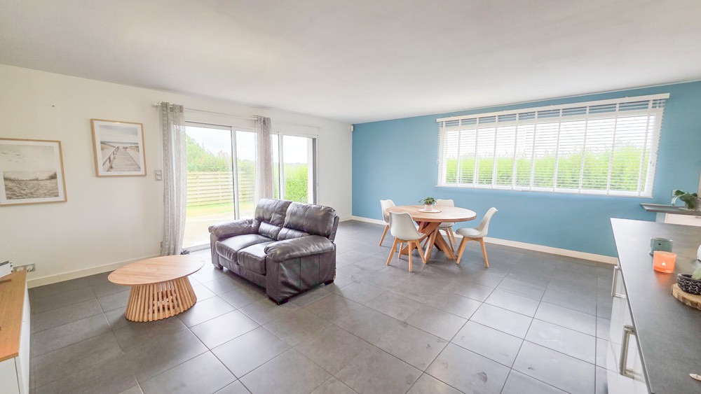 MAISON CONTEMPORAINE DE 2017 DE PLAIN PIED - PIECE DE VIE 40M² - 3 CH - DPE DOUBLE A - AUCUN TRAVAUX - ACCES PMR - RARE photo 3
