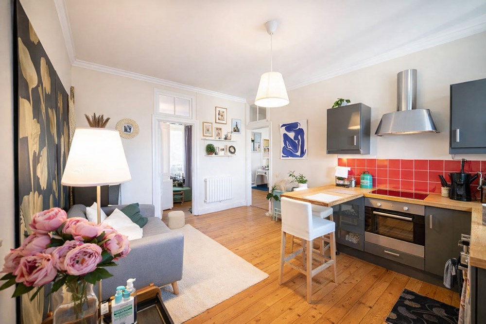 APPARTEMENT T3 DE 48 M2 - DERNIER ETAGE - SANS TRAVAUX - CAVE - CHAUFFAGE ELECTRIQUE - FAIBLE CHARGES - PROXIMITE GARE