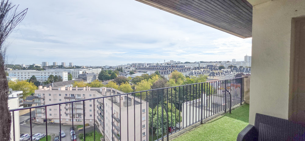 APPARTEMENT T3 - ASCENSEUR - VERDURE - ACCES PMR - CALME - AUCUNS TRAVAUX - DALLE BETON photo 2