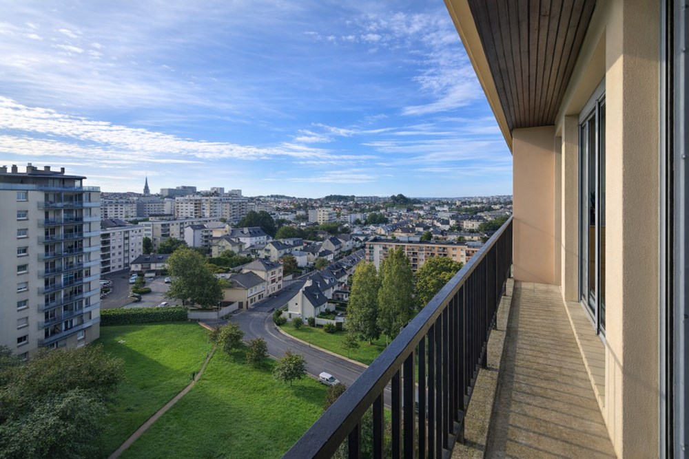 APPARTEMENT T3 - ASCENSEUR - VERDURE - ACCES PMR - CALME - AUCUNS TRAVAUX - DALLE BETON photo 2