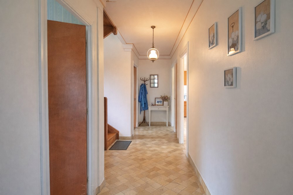 MAISON - T6 - 5 CHAMBRES - CALME - TERRAIN DE 2300M² - BEAU POTENTIEL - PAS DE VIS A VIS - GRANDE PIECE DE VIE - DEPENDANCE photo 4