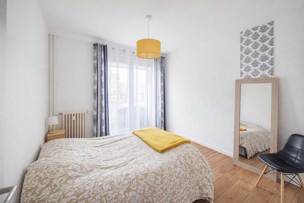 APPARTEMENT DE 71 M2 - 2 CHAMBRES - SANS TRAVAUX - ASCENSEUR - DALLE BETON - CHAUFFAGE URBAIN - DPE C photo 3
