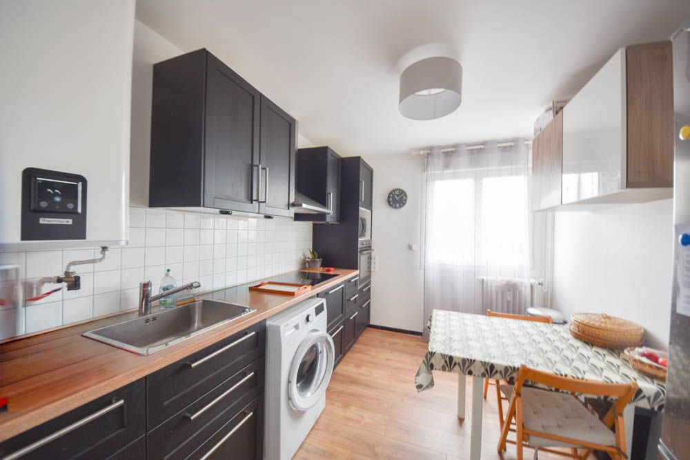 APPARTEMENT DE 71 M2 - 2 CHAMBRES - SANS TRAVAUX - ASCENSEUR - DALLE BETON - CHAUFFAGE URBAIN - DPE C photo 3