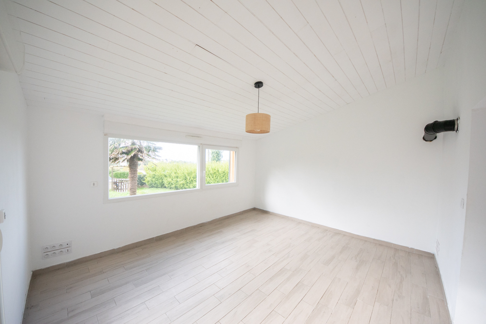 MAISON 110 M2 - 4 CHAMBRES - PIECE DE VIE DE 50M2 - EXPO SUD-OUEST - VUE MER - 10MIN A PIED DE LA PLAGE -BONNE ISOLATION photo 4