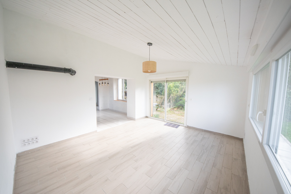 MAISON 110 M2 - 4 CHAMBRES - PIECE DE VIE DE 50M2 - EXPO SUD-OUEST - VUE MER - 10MIN A PIED DE LA PLAGE -BONNE ISOLATION photo 5