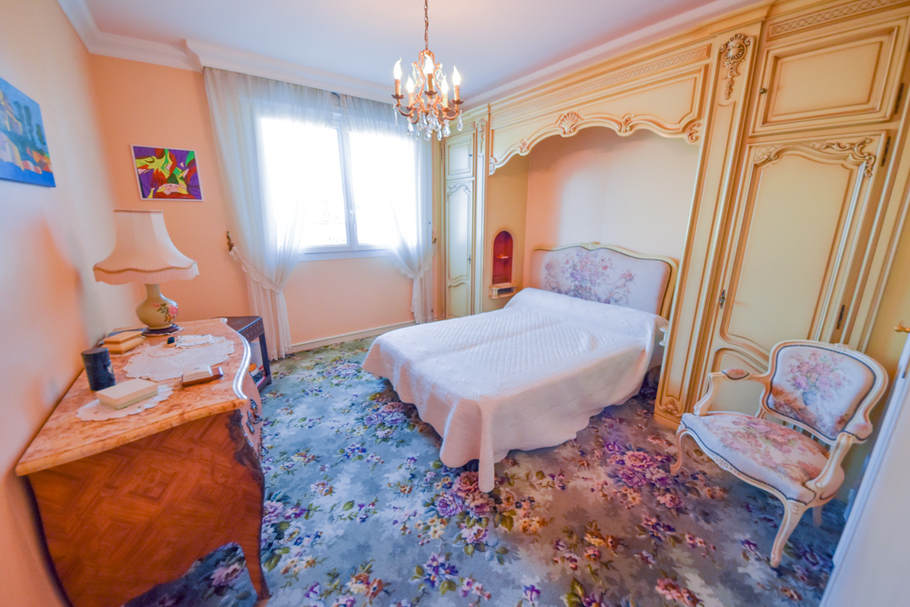 MAISON T7 148M² - GARAGE - 3 CHAMBRES POSSIBLE 5 - BEAUX VOLUMES - SUR TERRAIN CLOS DE 425M² photo 5