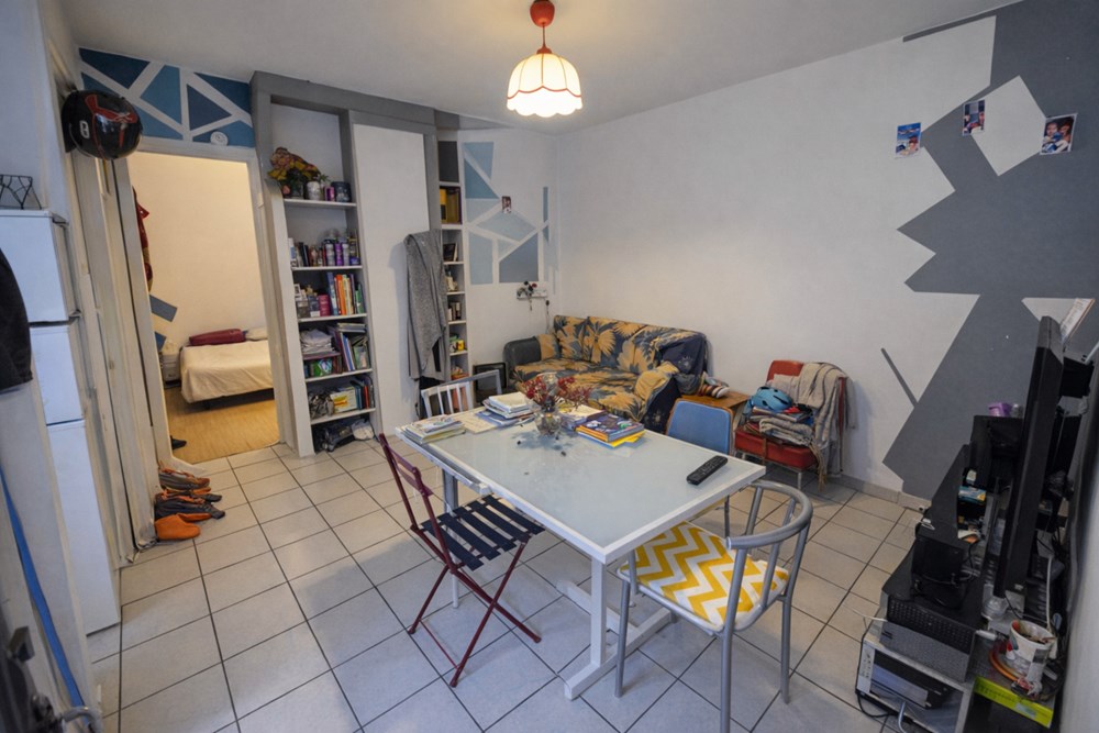 APPARTEMENT T2 34M² AU CALME - EMPOUTREMENT BETON - 1 CHAMBRE - LOCATAIRE EN PLACE - BEAU POTENTIEL photo 4