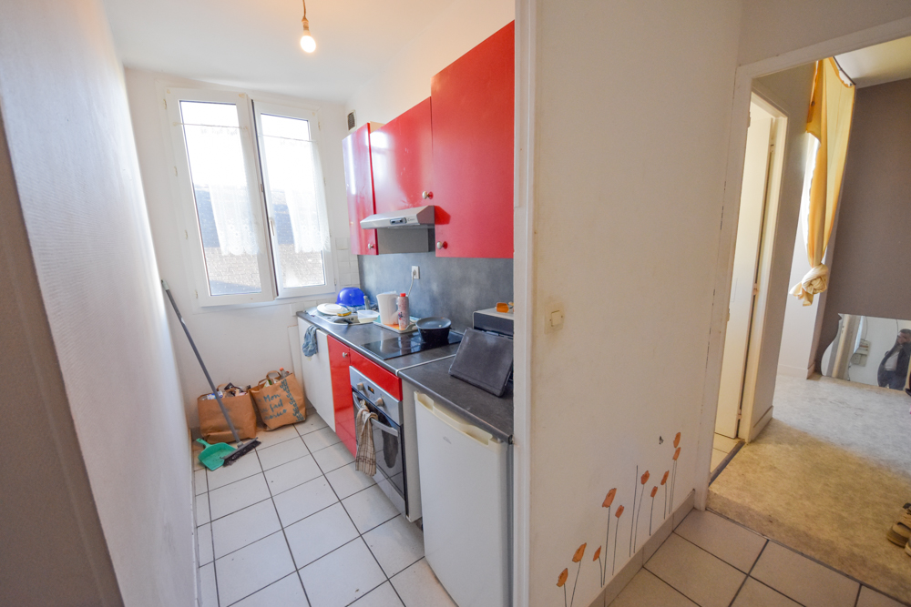 APPARTEMENT T2 39M² AU CALME - EMPOUTREMENT BETON - 1 CHAMBRE - LOCATAIRE EN PLACE - BEAU POTENTIEL photo 5
