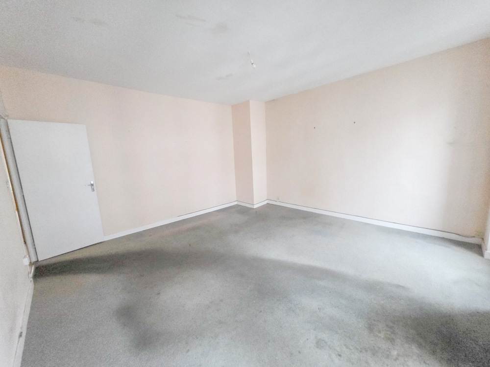 APPARTEMENT T2 - PIECE DE VIE DE 22M² - CHAMBRE SUR JARDIN - LUMINEUX - IDEAL 1ER ACHAT OU LOCATIF - COUP DE COEUR photo 3
