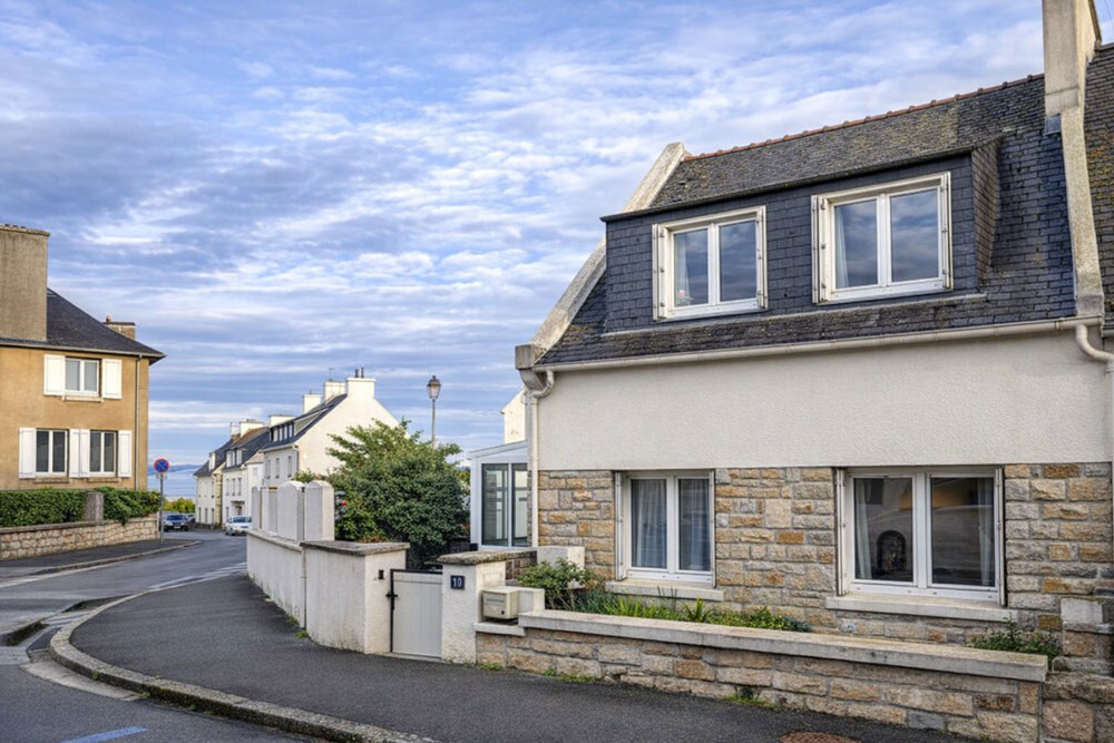 MAISON T3 DE CHARME - ESPACE DE VIE EN REZ DE JARDIN - VERANDA - TERRAIN 150 M² - AUCUNS TRAVAUX - RARE - COUP COEUR ASSURE