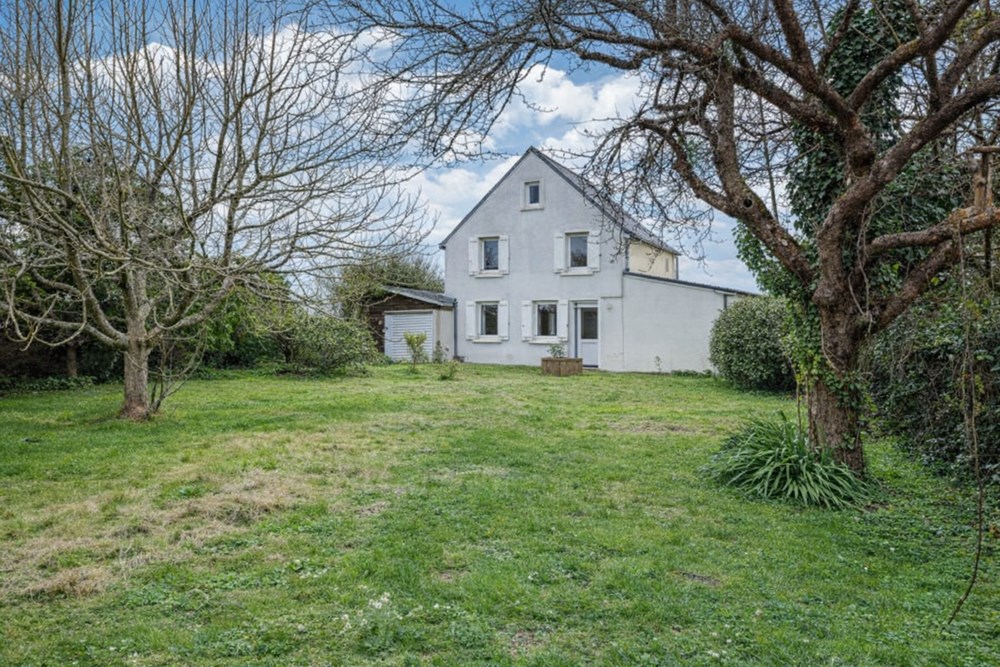 MAISON INDIVIDUELLE T6 115M² DE 1960 - 4 CHAMBRES - GARAGE - BEAU POENTIEL SUR TERRAIN CLOS 600M²