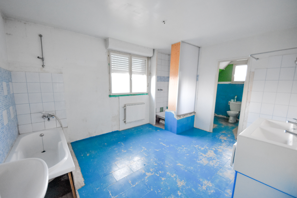 MAISON NEOBRETONNE INDIVIDUELLE T7 170M² AVEC SOUS-SOL INTEGRAL - MULTIPLES POSSIBILITES D'AMENAGEMENT SUR TERRAIN DE 650M² photo 5