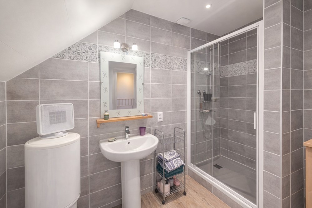 MAISON T2 DE CHARME SUR 200 M² DE TERRAIN - RENOVATION DE QUALITE - EXCELLENT DPE - COUP DE COEUR - RARE photo 4