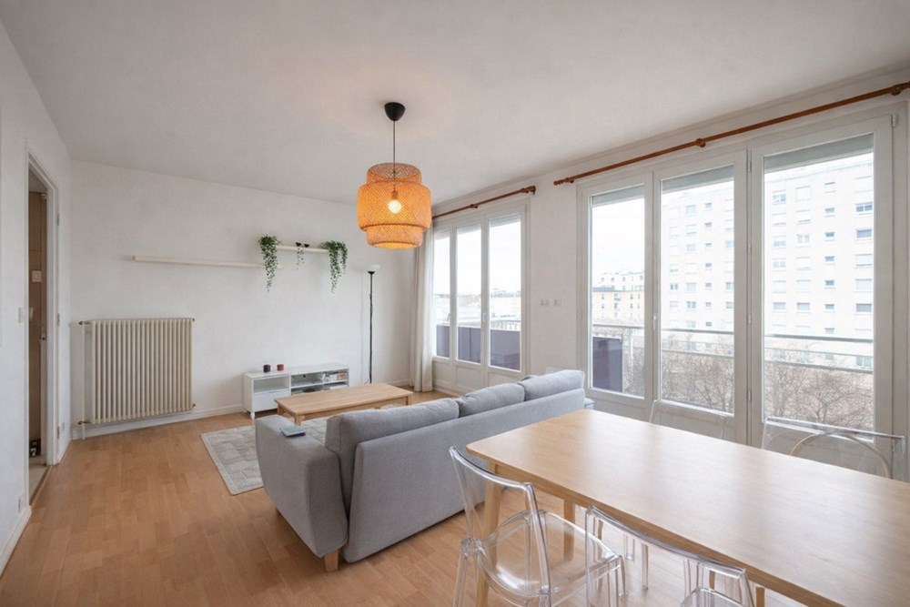 APPARTEMENT - T5 - 4 CHAMBRES - DERNIER ETAGES - LOCATAIRE EN PLACE - IDEAL INVESTISSEUR - PROCHE FACULTE ET ECOLE. photo 2