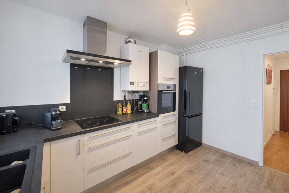 APPARTEMENT T5 AVEC BELLE PIECE DE VIE - 3/4 CHAMBRES - BALCONS-TERRASSE-ASCENSEUR-PARKING PRIVATIF - AUCUN TRAVAUX photo 3