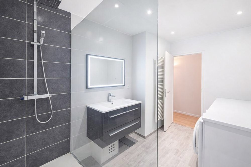 APPARTEMENT T5 AVEC BELLE PIECE DE VIE - 3/4 CHAMBRES - BALCONS-TERRASSE-ASCENSEUR-PARKING PRIVATIF - AUCUN TRAVAUX photo 4