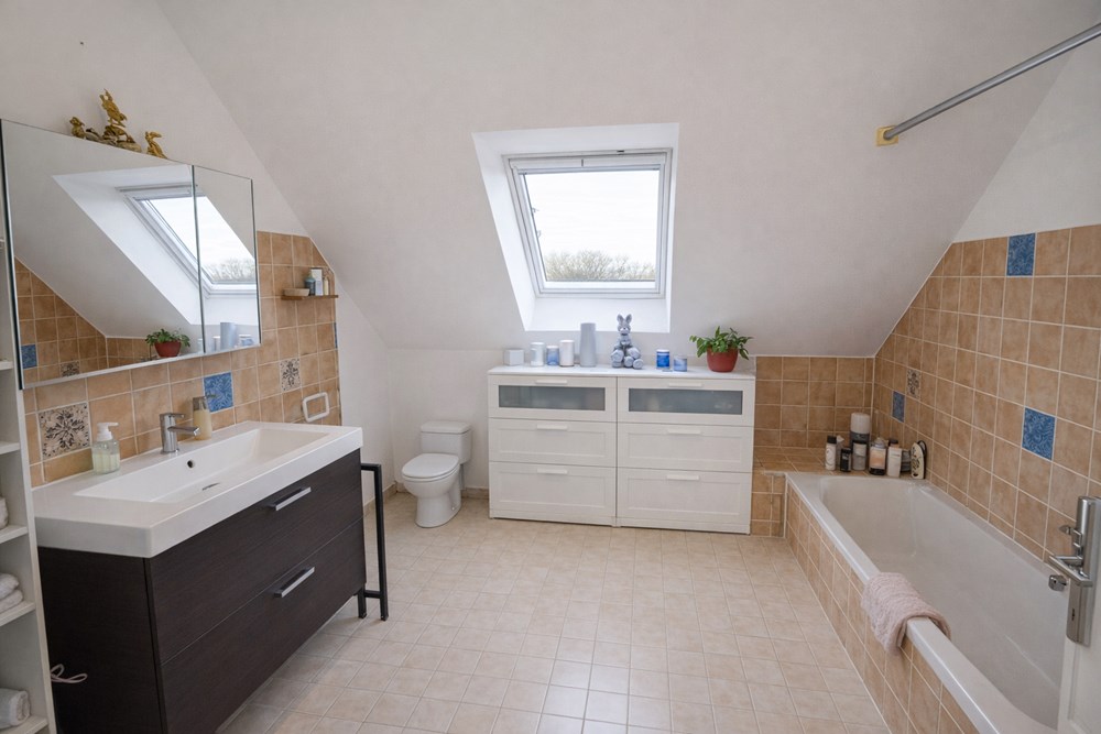 MAISON T5 105M² DE 1984 - 3 CHAMBRES - GARAGE - AUCUNS TRAVAUX - TERRAIN CLOS DE 350M² photo 5