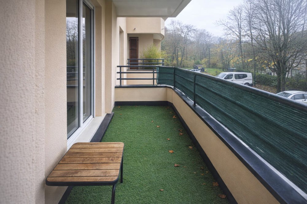 À VENDRE - APPARTEMENT DE 36 M2 - ANNÉE 2000 - SANS TRAVAUX - DALLE BÉTON - ASCENSEUR - BALCON DE 4 M2 - BOX SÉCURISÉ - PARTIES COMMUNES RÉNOVÉES photo 4