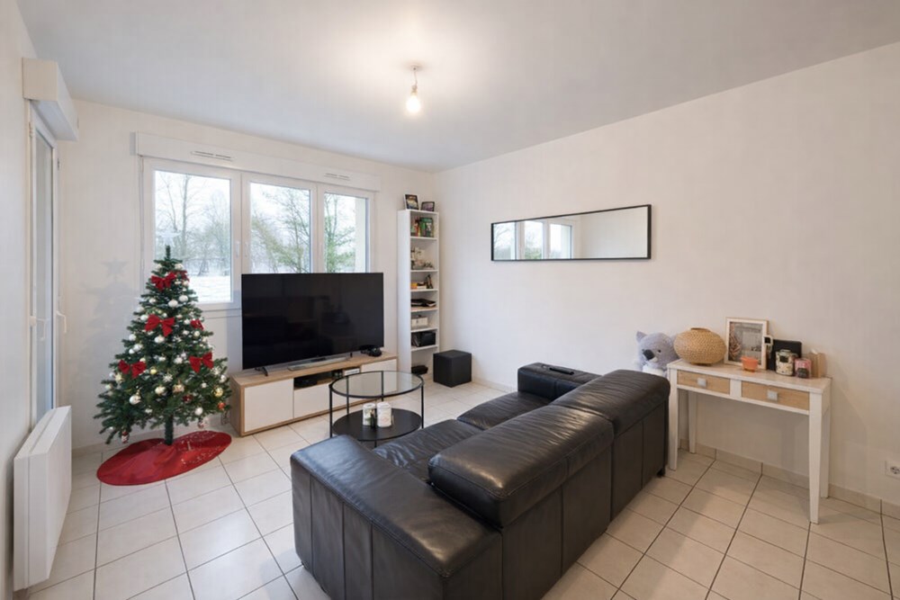 À VENDRE - APPARTEMENT DE 36 M2 - ANNÉE 2000 - SANS TRAVAUX - DALLE BÉTON - ASCENSEUR - BALCON DE 4 M2 - BOX SÉCURISÉ - PARTIES COMMUNES RÉNOVÉES photo 3