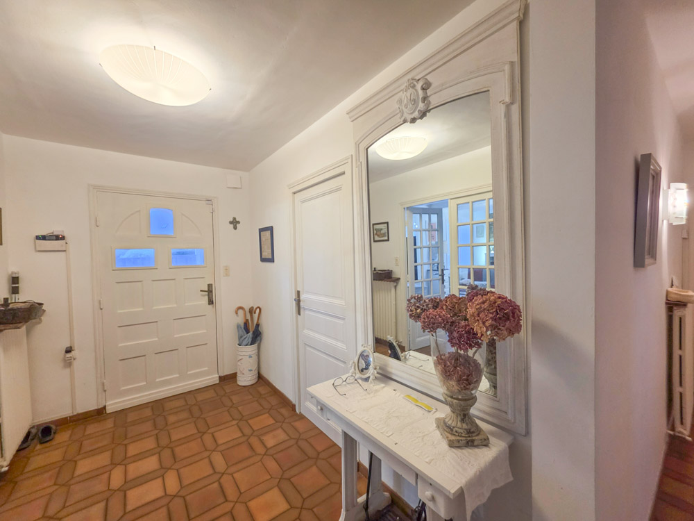 MAISON T7 DE 160M² SUR 1300 M² DE TERRAIN - ESPACE DE VIE TRIPLE - 5 CHAMBRES - VUE MER BAIE CARANTEC - DOMOTIQUE - RENOVATION 2018 - IDEAL FAMILLE - RARE photo 2