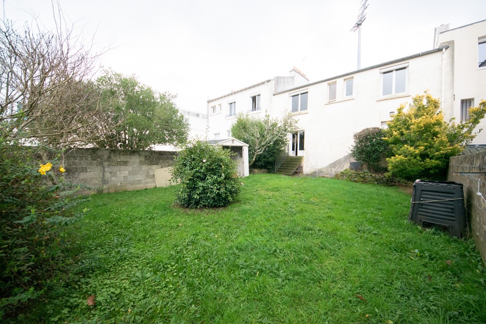 BREST - DOURJACQ - MAISON 122M² - 5 PIECES - STUDIO AMENAGE - GRANDE PIECE DE VIE - JARDIN CLOS - SECTEUR RECHERCHE