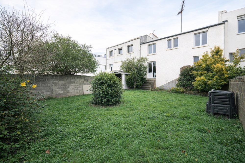 BREST - DOURJACQ - MAISON 122M² - 5 PIECES - STUDIO AMENAGE - GRANDE PIECE DE VIE - JARDIN CLOS - SECTEUR RECHERCHE