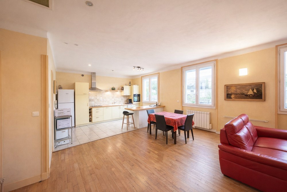 BREST - DOURJACQ - MAISON 122M² - 5 PIECES - STUDIO AMENAGE - GRANDE PIECE DE VIE - JARDIN CLOS - SECTEUR RECHERCHE photo 2