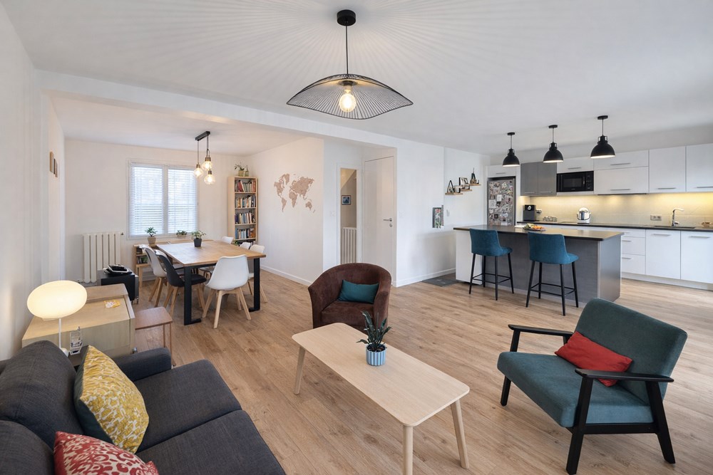 MAISON T6 AVEC PIECE DE VIE EN REZ DE TERRASSE - EXPOSITION SUD OUEST - CALME - RARE - COUP DE COEUR photo 2