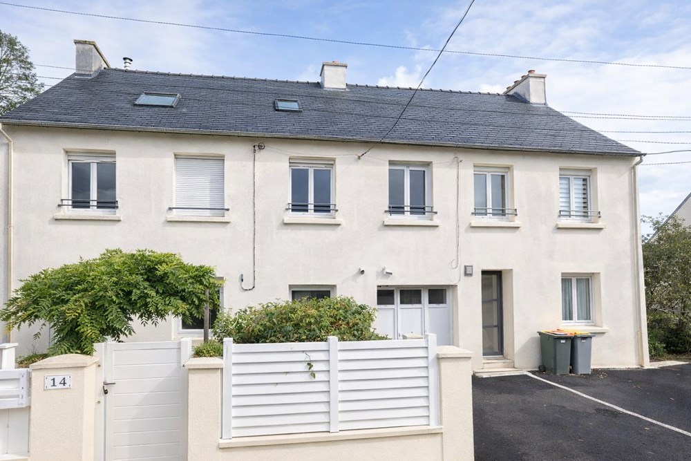 MAISON T6 AVEC PIECE DE VIE EN REZ DE TERRASSE - EXPOSITION SUD OUEST - CALME - RARE - COUP DE COEUR