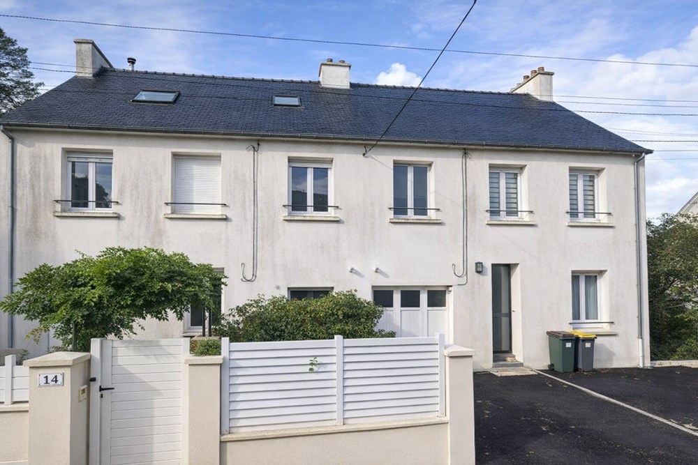 MAISON T6 AVEC PIECE DE VIE EN REZ DE TERRASSE - EXPOSITION SUD OUEST - CALME - RARE - COUP DE COEUR