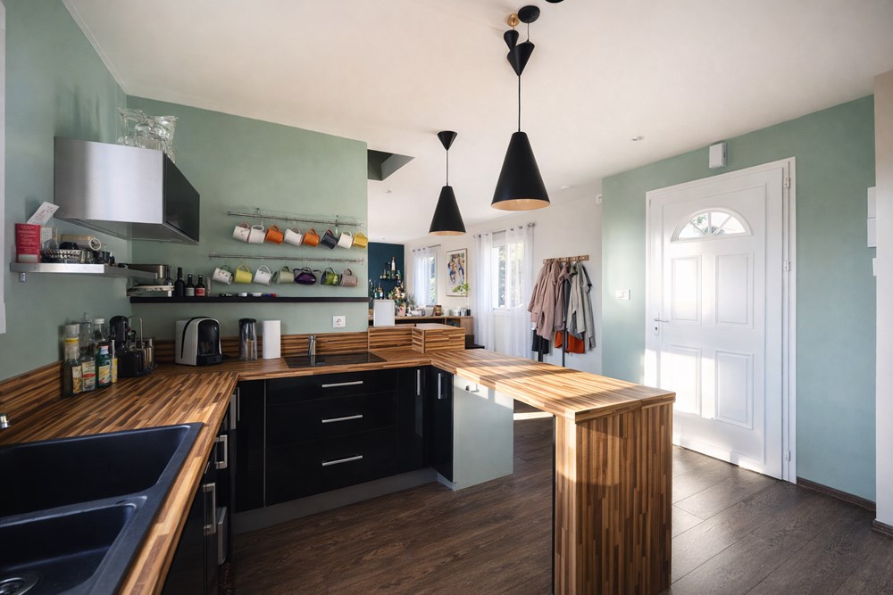 BREST LIMITE BOHARS- MAISON DE 86 M2 - ANNEE 2012 - 3 CHAMBRES - DEPENDANCE DE 15 M2- JARDIN CLOS ET SECURISE - DPE C - photo 4