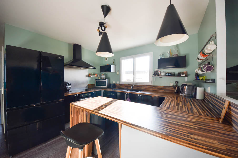 BREST LIMITE BOHARS- MAISON DE 86 M2 - ANNEE 2012 - 3 CHAMBRES - DEPENDANCE DE 15 M2- JARDIN CLOS ET SECURISE - DPE C - photo 4