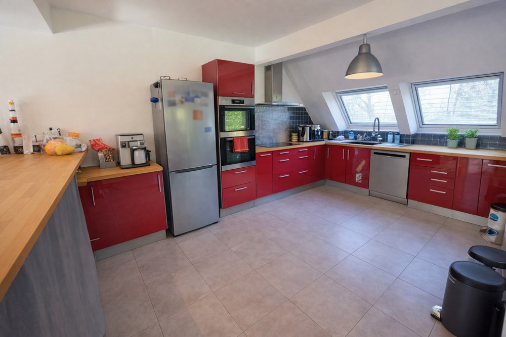 MAISON INDIVIDUELLE T7 DE 1999 175M² - 4 CHAMBRES POSSIBLE 5 - SUR TERRAIN CLOS DE 870M² photo 3
