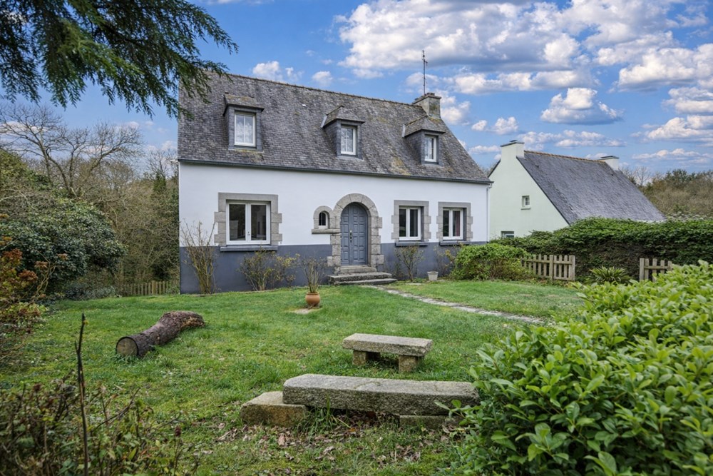 MAISON INDIVIDUELLE T7 131M² - 4 CHAMBRES - SOUS-SOL COMPLET SUR TERRAIN CLOS DE 1000M²