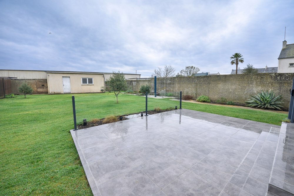 MAISON DE 120M2 - 6 CHAMBRES - SANS TRAVAUX - JARDIN CLOS - POMPE A CHALEUR AIRE /EAU - FENETRES PVC - DPE C photo 2